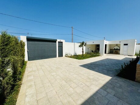 5 otaqlı həyət evi/bağ evi - Şüvəlan q. - 250 m²
