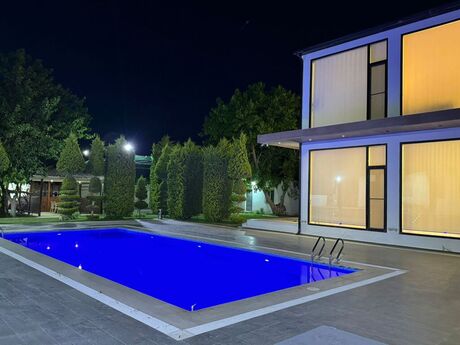 5 otaqlı həyət evi/bağ evi - Şüvəlan q. - 350 m²