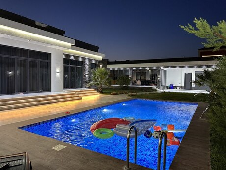 5 otaqlı həyət evi/bağ evi - Mərdəkan q. - 300 m²