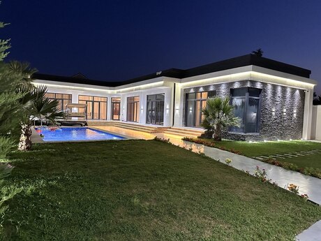 5 otaqlı həyət evi/bağ evi - Mərdəkan q. - 300 m²