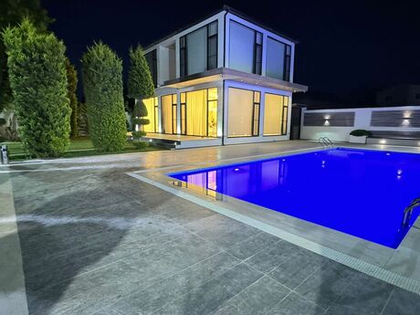 6 otaqlı həyət evi/bağ evi - Şüvəlan q. - 350 m²