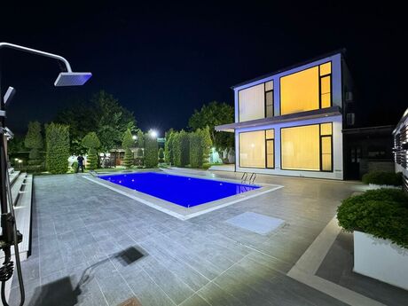 6 otaqlı həyət evi/bağ evi - Şüvəlan q. - 350 m²