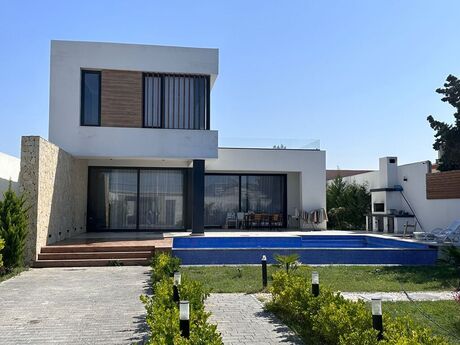6 otaqlı həyət evi/bağ evi - Şüvəlan q. - 185 m²