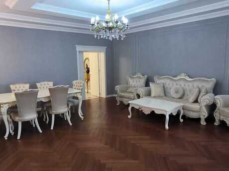 Elan №4623383 - Bakı, Yasamal r., 4 otaqlı, 186 m², 16/21 mərtəbə