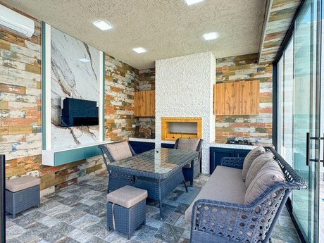 5 otaqlı həyət evi/bağ evi - Mərdəkan q. - 260 m²