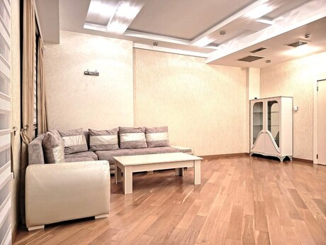 Kirayə 3 otaqlı mənzil, 158 m², Altes Plaza: 1 700 ₼/ay 5