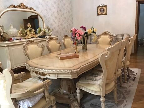 10 otaqlı həyət evi/bağ evi - Avtovağzal m. - 1300 m²