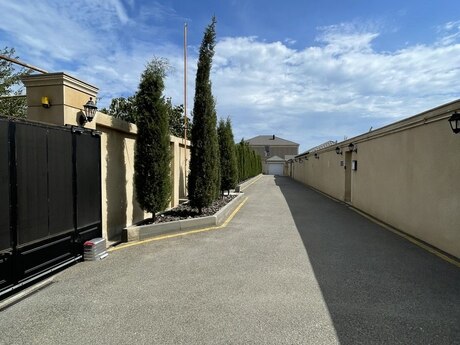 5 otaqlı həyət evi/bağ evi - Şüvəlan q. - 200 m²