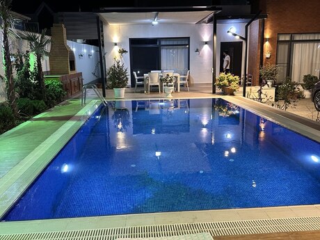 4 otaqlı həyət evi/bağ evi - Şüvəlan q. - 160 m²
