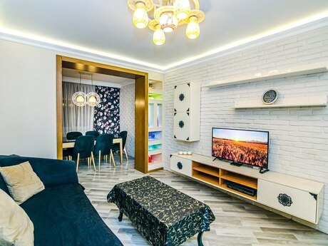 2 otaqlı köhnə tikili - İçəri Şəhər m. - 60 m²