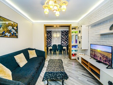 2 otaqlı köhnə tikili - İçəri Şəhər m. - 60 m²