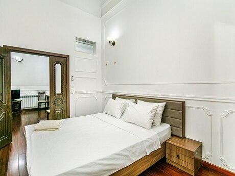 4 otaqlı köhnə tikili - Sahil m. - 110 m²