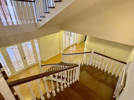 6 otaqlı həyət evi/bağ evi - Badamdar q. - 520 m²