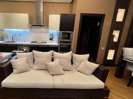 3 otaqlı yeni tikili - 8 Noyabr m. - 95 m²