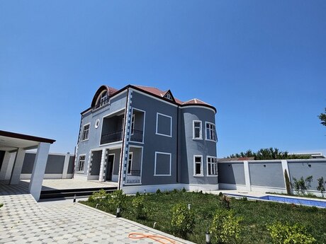 6 otaqlı həyət evi/bağ evi - Mərdəkan q. - 440 m²
