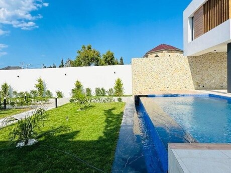 4 otaqlı həyət evi/bağ evi - Şüvəlan q. - 300 m²