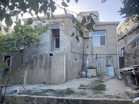 3 otaqlı həyət evi/bağ evi - Köhnə Günəşli q. - 75 m²