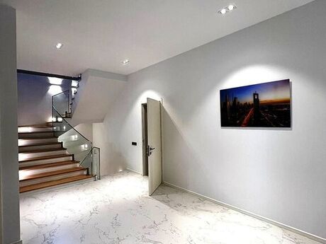 6 otaqlı həyət evi/bağ evi - Mərdəkan q. - 620 m²