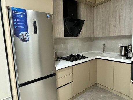 2-комн. новостройка - м. 8 ноября - 70 м²