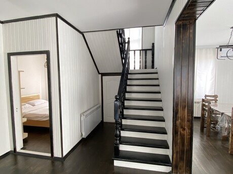 6 otaqlı həyət evi/bağ evi - Quba - 200 m²
