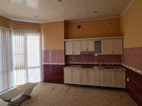 4-комн. дом/дача - пос. Бадамдар - 188 м²