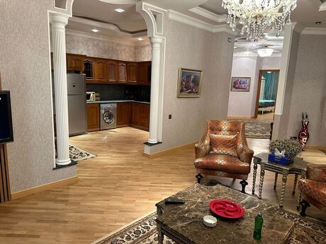 Kirayə 3 otaqlı mənzil, 162 m², Elmlər Akademiyası: 1 700 ₼/ay 3