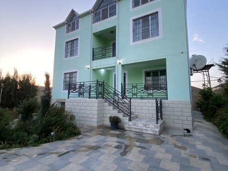 5 otaqlı həyət evi/bağ evi - Maştağa q. - 277.3 m²