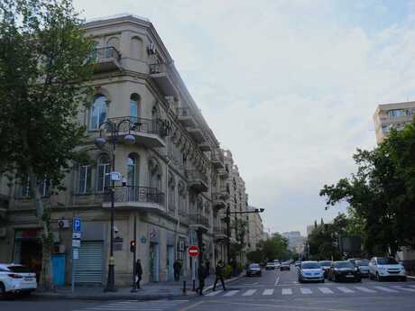 6 otaqlı köhnə tikili - Sahil m. - 240 m²