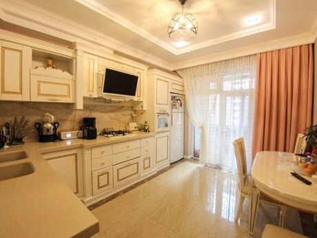 3 otaqlı yeni tikili - Şah İsmayıl Xətai m. - 115 m²