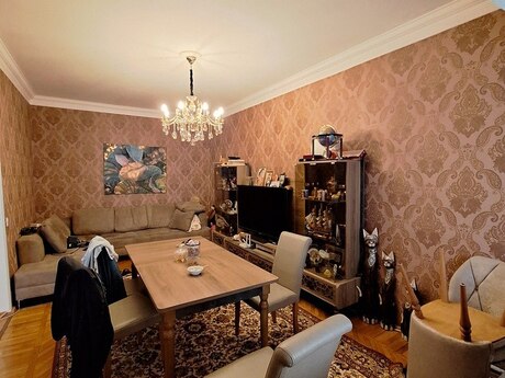 3-комн. вторичка - м. Элмляр Академиясы - 85 м²