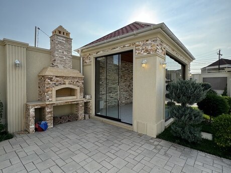 4 otaqlı həyət evi/bağ evi - Mərdəkan q. - 240 m²