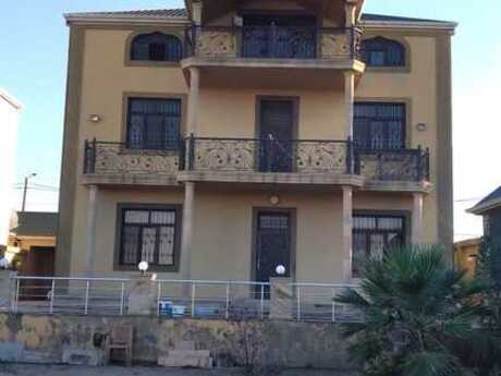 6 otaqlı həyət evi/bağ evi - Şüvəlan q. - 360 m²