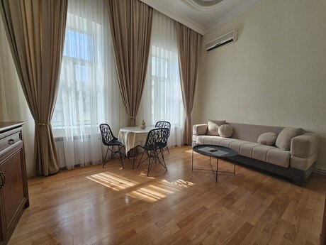 2 otaqlı köhnə tikili - İçəri Şəhər m. - 50 m²