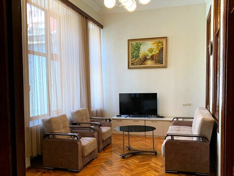 3-комнатная квартира, 110 м², Sahil: 390 000 ₼ 4