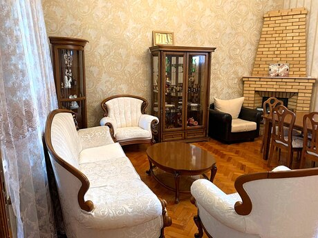 Объявление №4699877 - Баку, м. Сахил, 3-комн., 110 м², 3/3 этаж