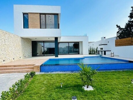 4 otaqlı həyət evi/bağ evi - Şüvəlan q. - 250 m²