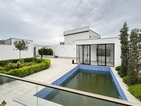 5 otaqlı həyət evi/bağ evi - Mərdəkan q. - 280 m²