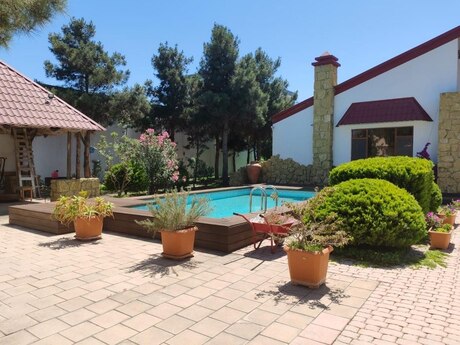 4 otaqlı həyət evi/bağ evi - Mərdəkan q. - 250 m²