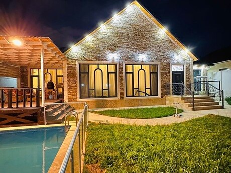 4 otaqlı həyət evi/bağ evi - Mərdəkan q. - 250 m²