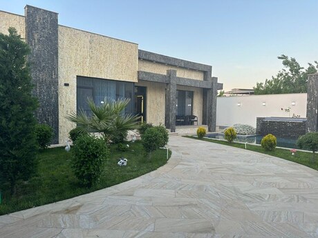 4 otaqlı həyət evi/bağ evi - Mərdəkan q. - 200 m²