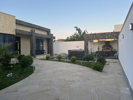 4 otaqlı həyət evi/bağ evi - Mərdəkan q. - 200 m²
