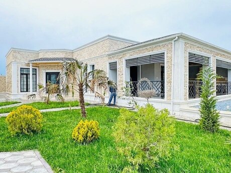 5 otaqlı həyət evi/bağ evi - Mərdəkan q. - 350 m²