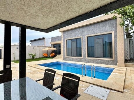 4 otaqlı həyət evi/bağ evi - Mərdəkan q. - 200 m²