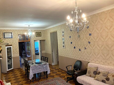 6 otaqlı həyət evi/bağ evi - Sabunçu q. - 220 m²