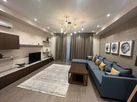 2 otaqlı yeni tikili - Kubinka q. - 90 m²