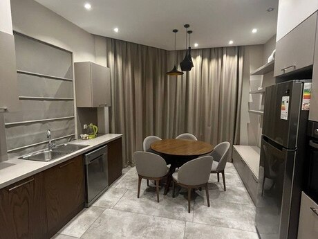 2 otaqlı yeni tikili - Kubinka q. - 90 m²