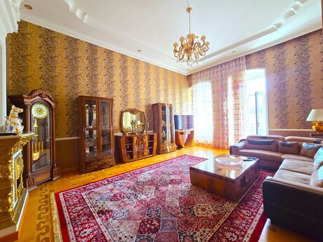 5 otaqlı mənzil, 167 m², 28 May: 457 000 ₼ 5