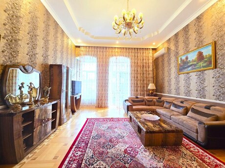 5 otaqlı köhnə tikili - 28 May m. - 167 m²