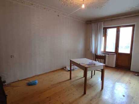 2 otaqlı köhnə tikili - Memar Əcəmi m. - 65 m²