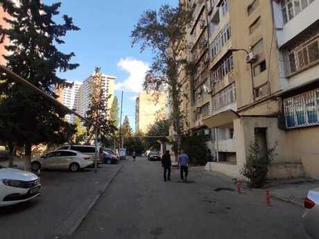 2 otaqlı köhnə tikili - Memar Əcəmi m. - 65 m²
